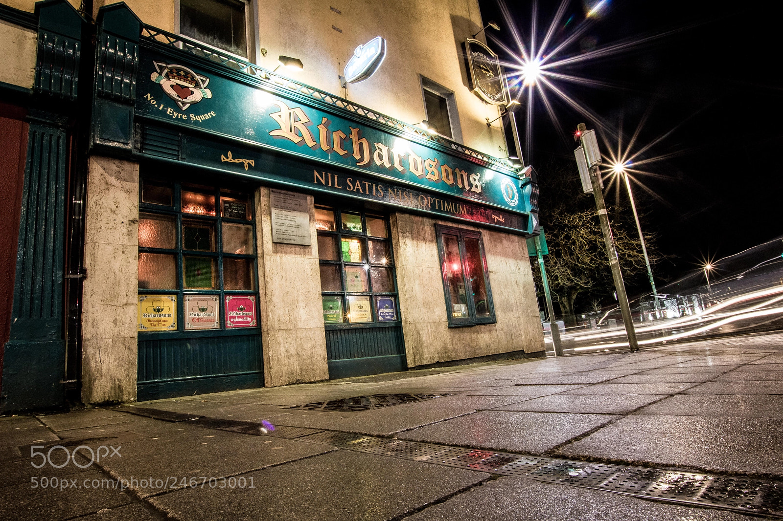 Canon EOS 760D (EOS Rebel T6s / EOS 8000D) sample photo. Irish pub photography