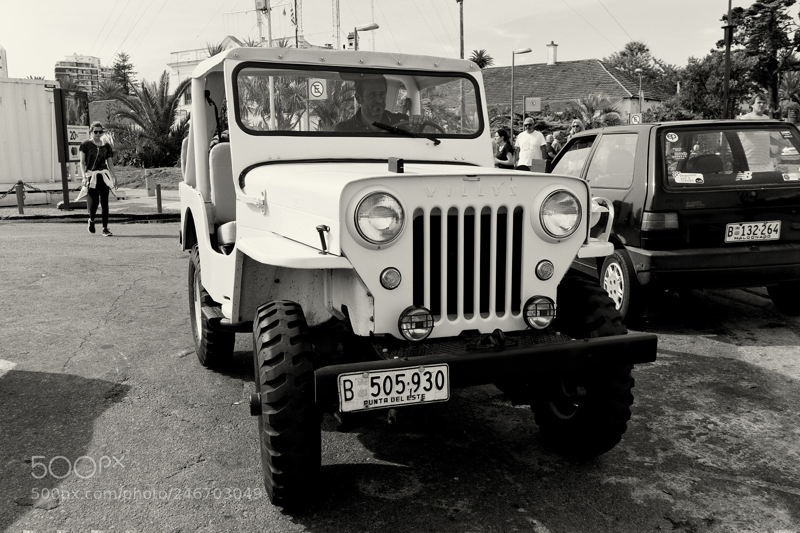 Sony a6300 sample photo. Old jeep photography