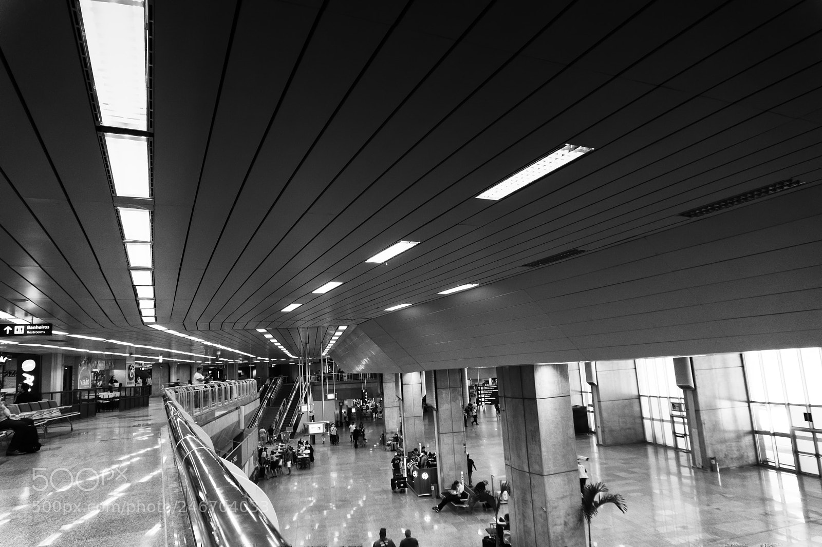 Sony a6300 sample photo. Airport photography