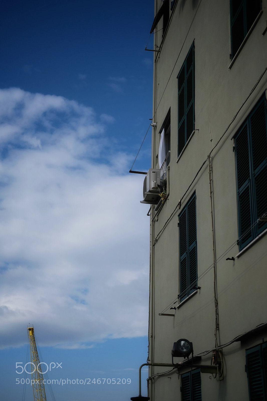 Fujifilm X-Pro2 sample photo. Window in genoa photography