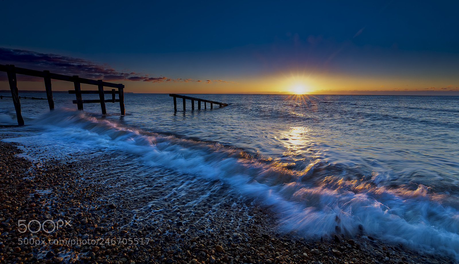 Canon EOS 5DS sample photo. Sun and spray photography