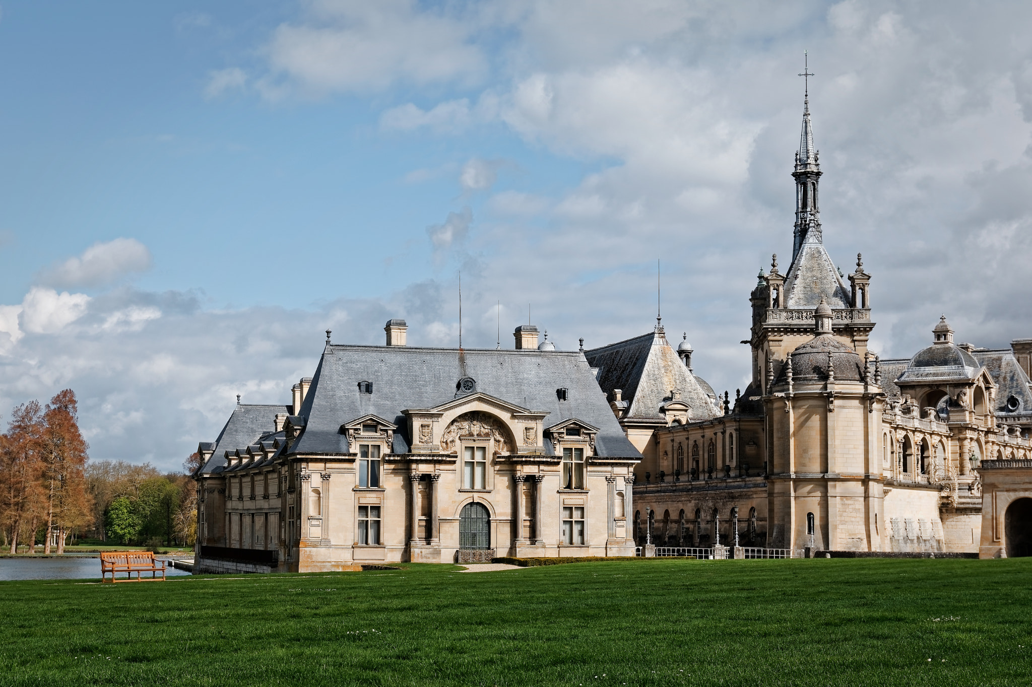 Sigma 17-70mm F2.8-4 DC Macro OS HSM | C sample photo. Chantilly's castle 3 photography
