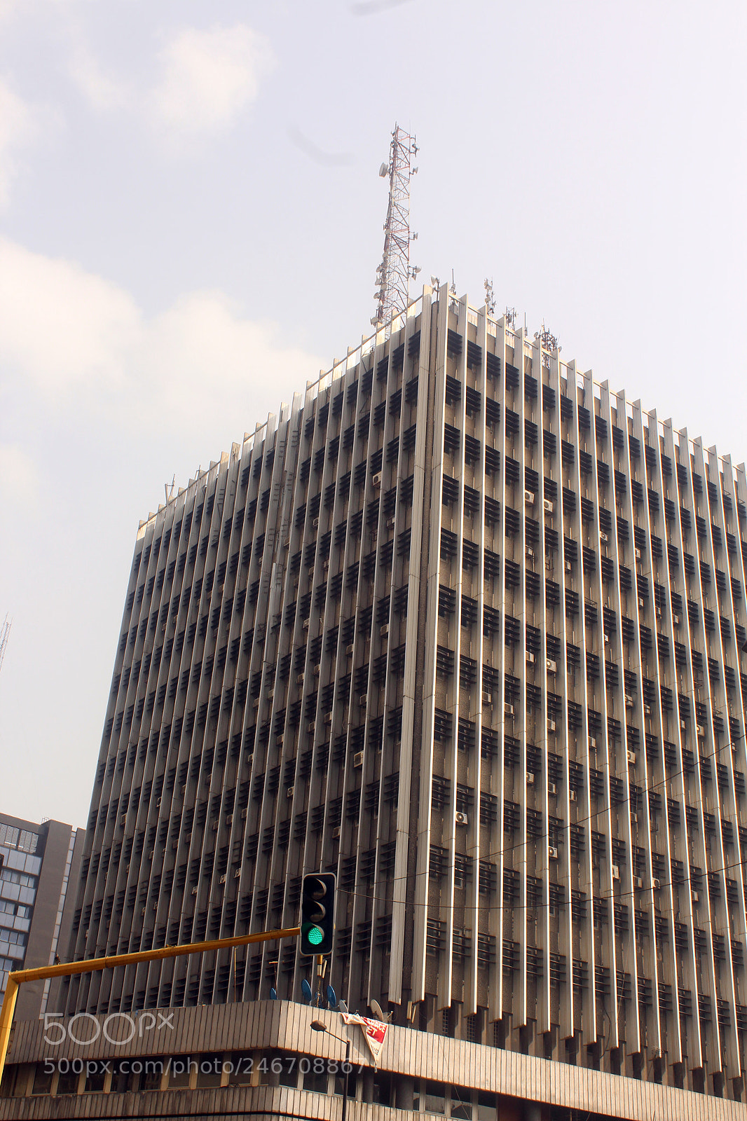 Canon EF-S 18-55mm F3.5-5.6 III sample photo. Green & building photography