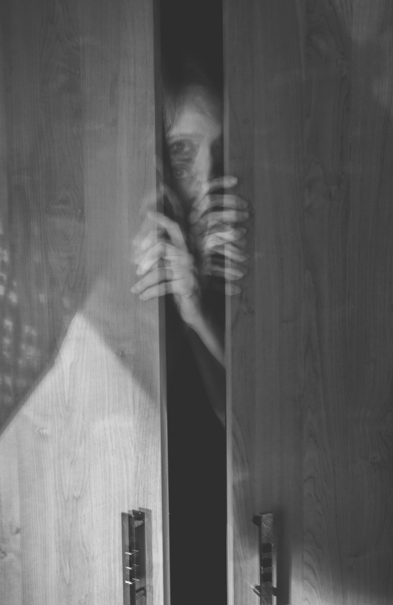 Samsung NX11 sample photo. Ghost photography