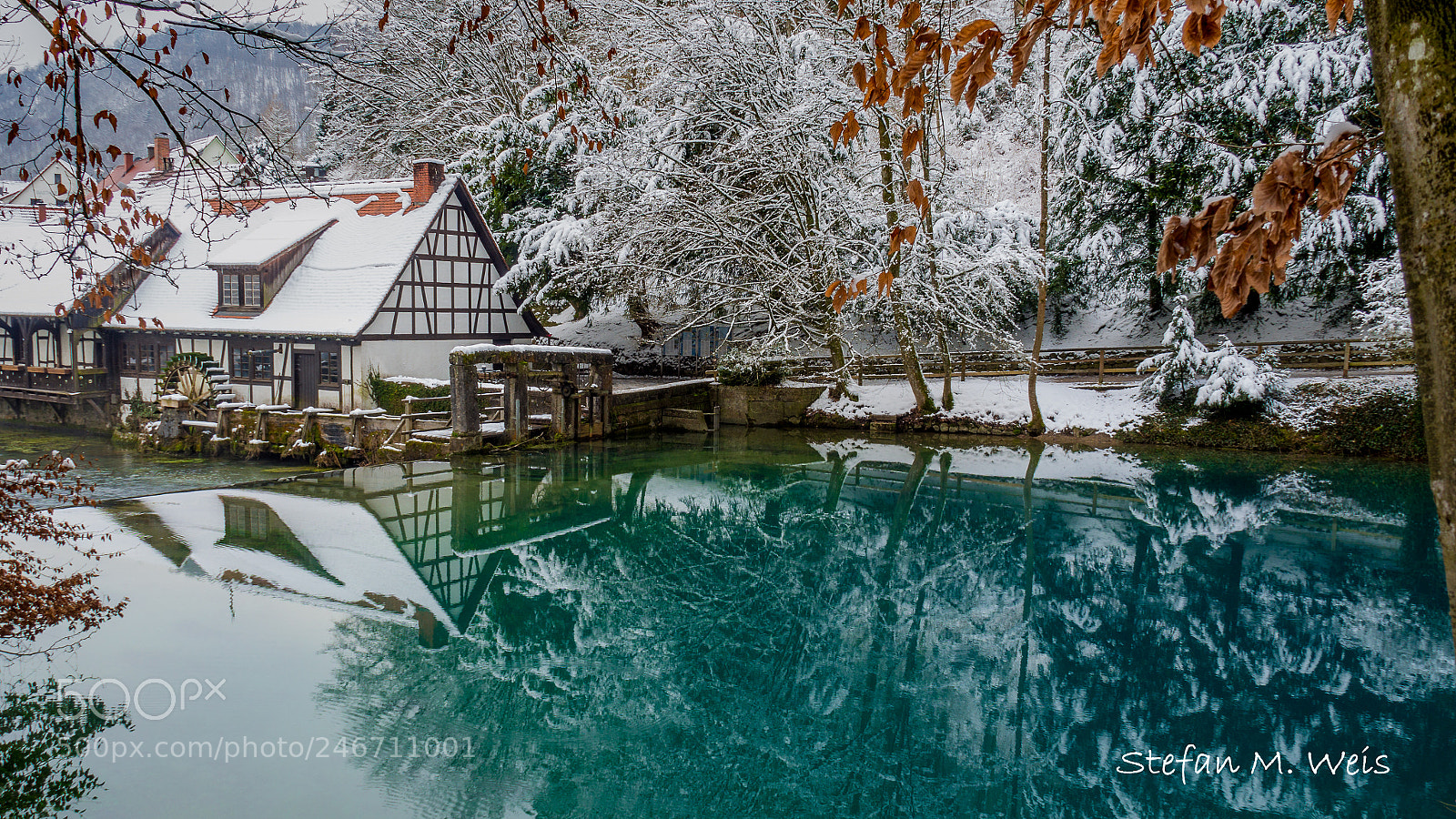 Olympus OM-D E-M10 II sample photo. Blautopf at winter... photography