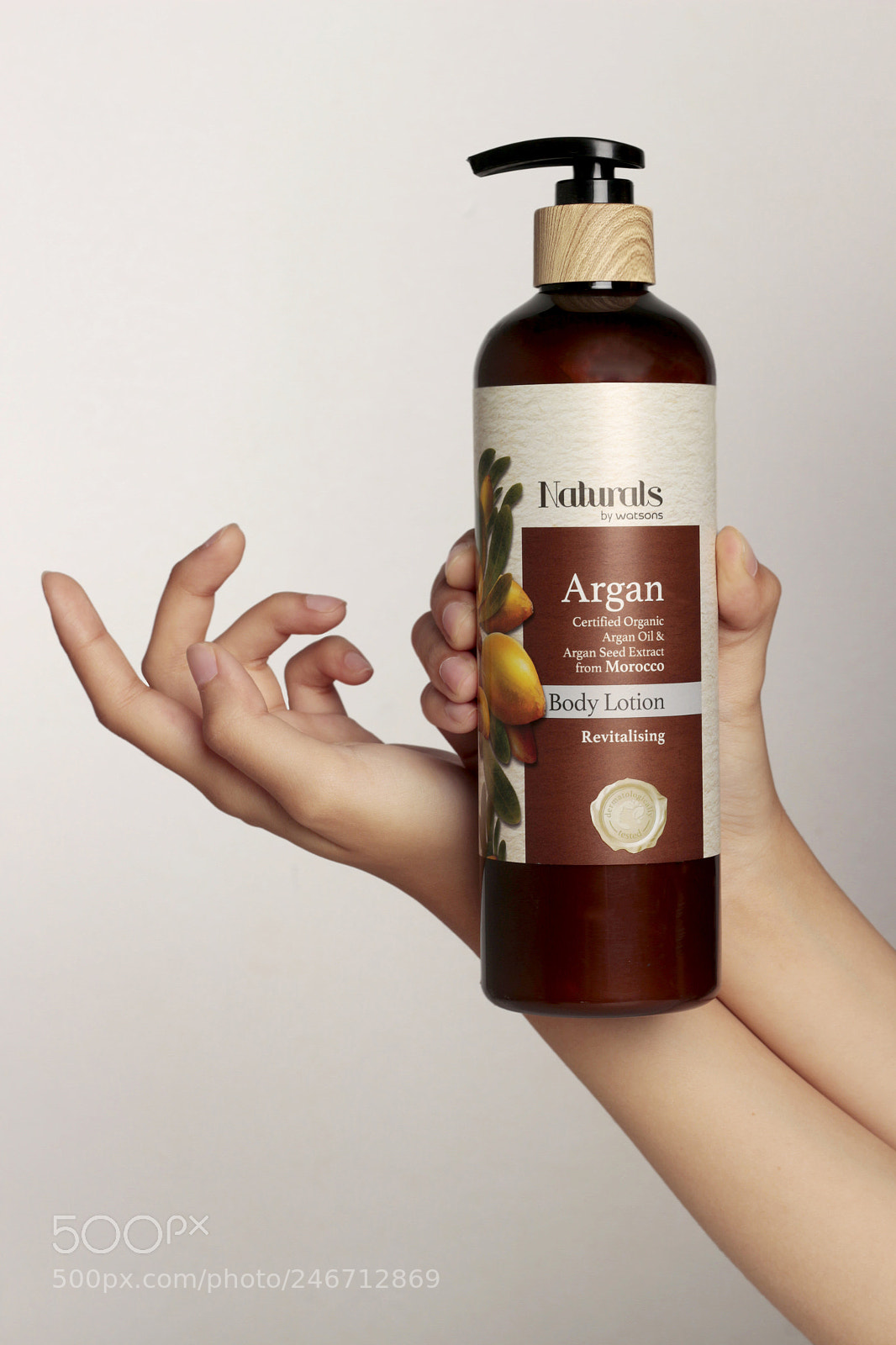 Canon EOS 100D (EOS Rebel SL1 / EOS Kiss X7) sample photo. Argan oil body lotion photography