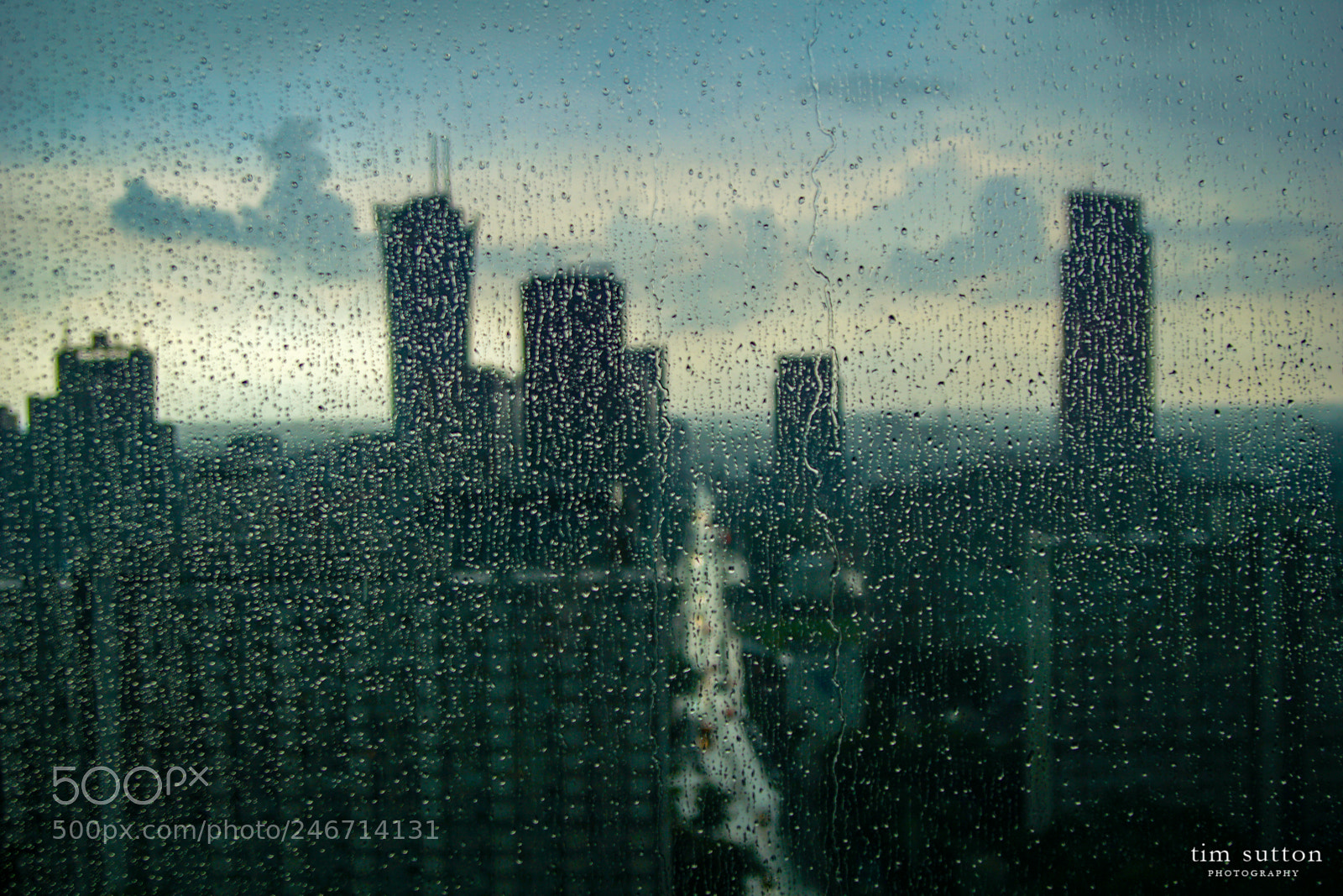 Sony ILCA-77M2 sample photo. Rainy warsaw photography