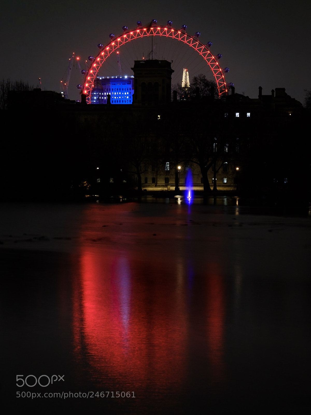 Fujifilm X-T2 sample photo. London eye with red photography