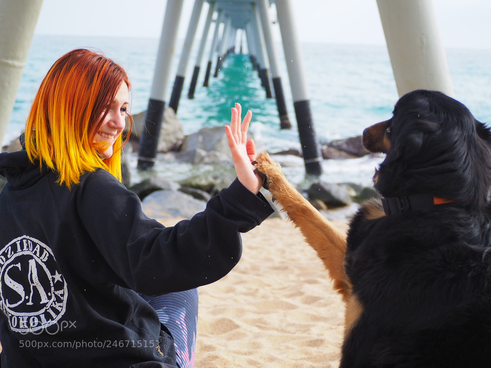 Olympus OM-D E-M10 III sample photo. -give me five-. photography