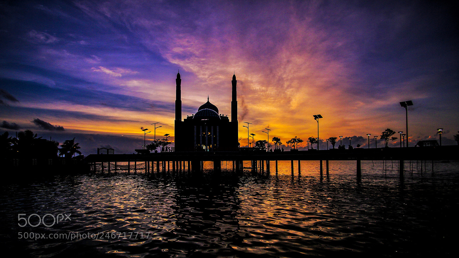 Canon EOS 700D (EOS Rebel T5i / EOS Kiss X7i) sample photo. Amirul mukminin 
mosque photography