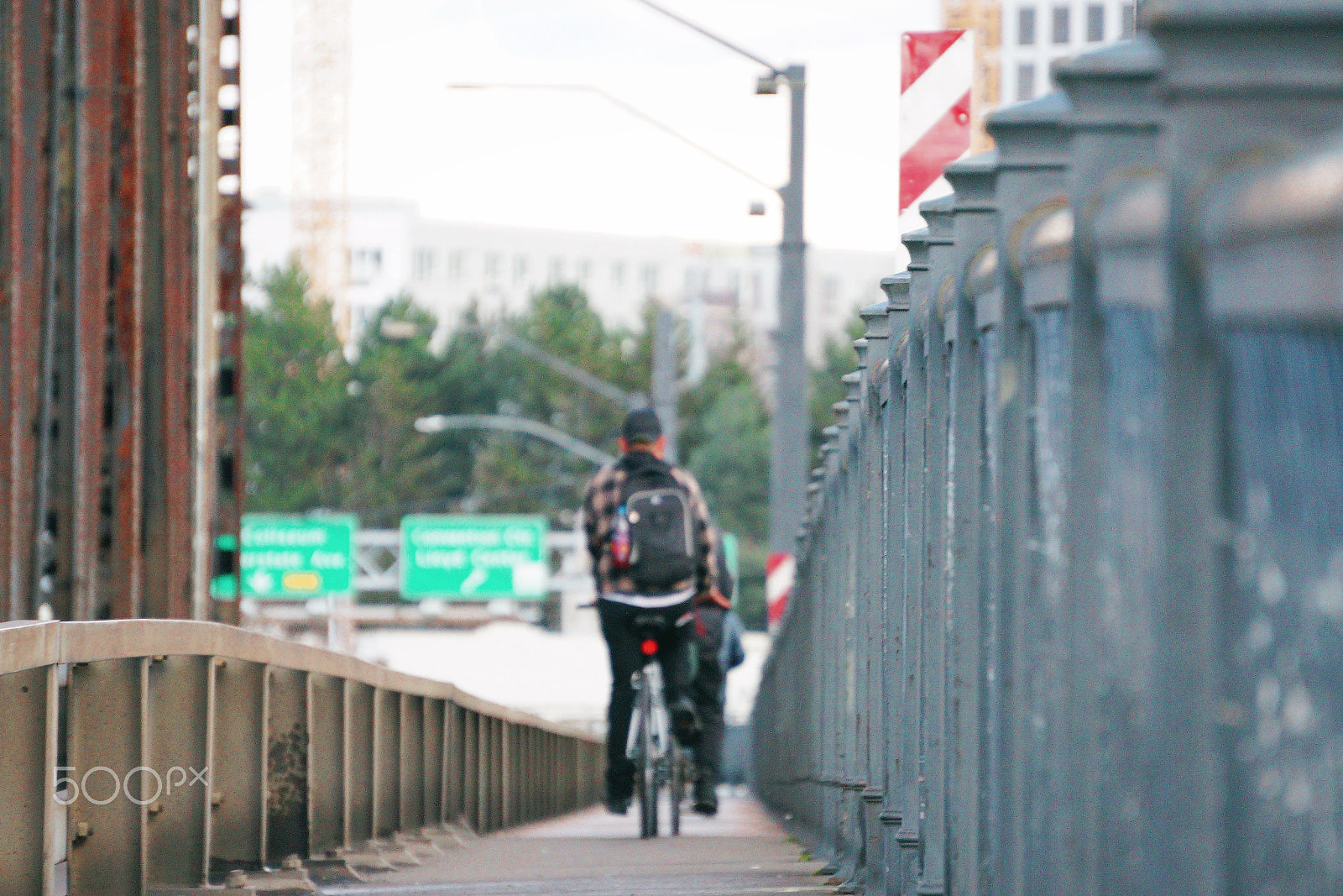 Sony E 55-210mm F4.5-6.3 OSS sample photo. Steel bridge, portland or photography