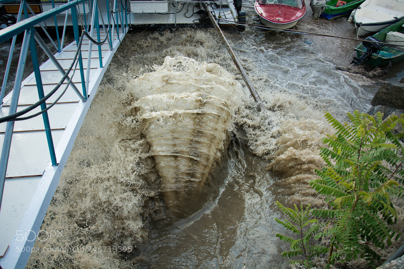 Nikon D5200 sample photo. The flood photography