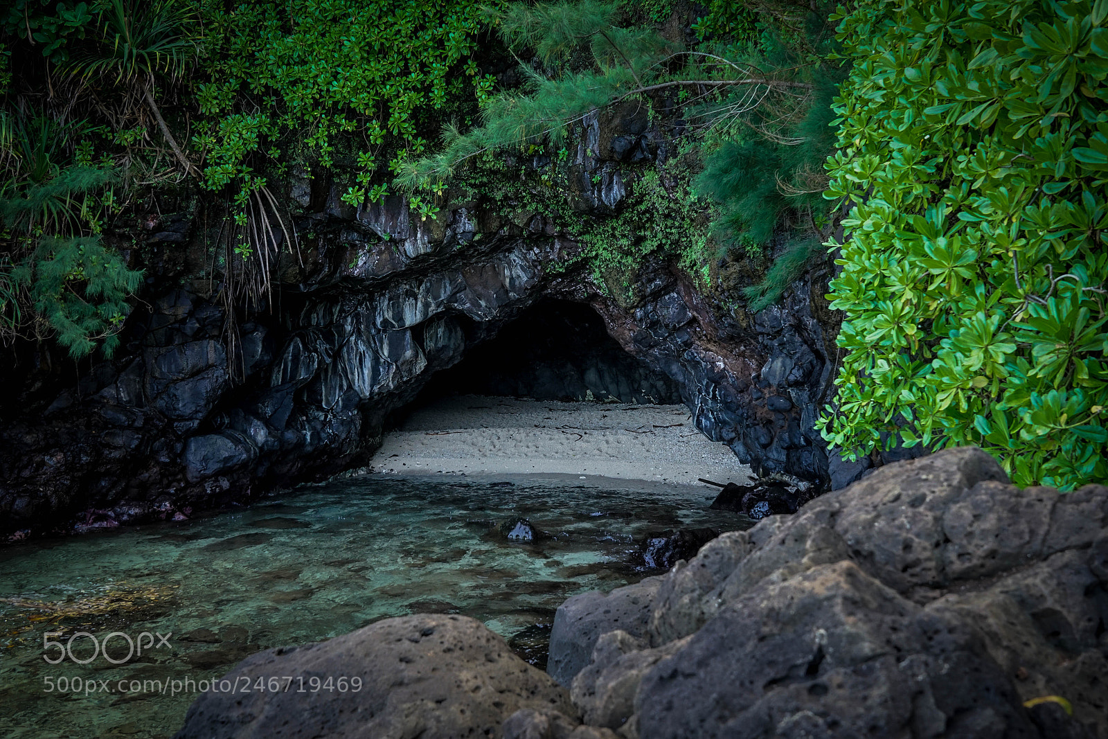 Sony a7R II sample photo. Ocean cave photography