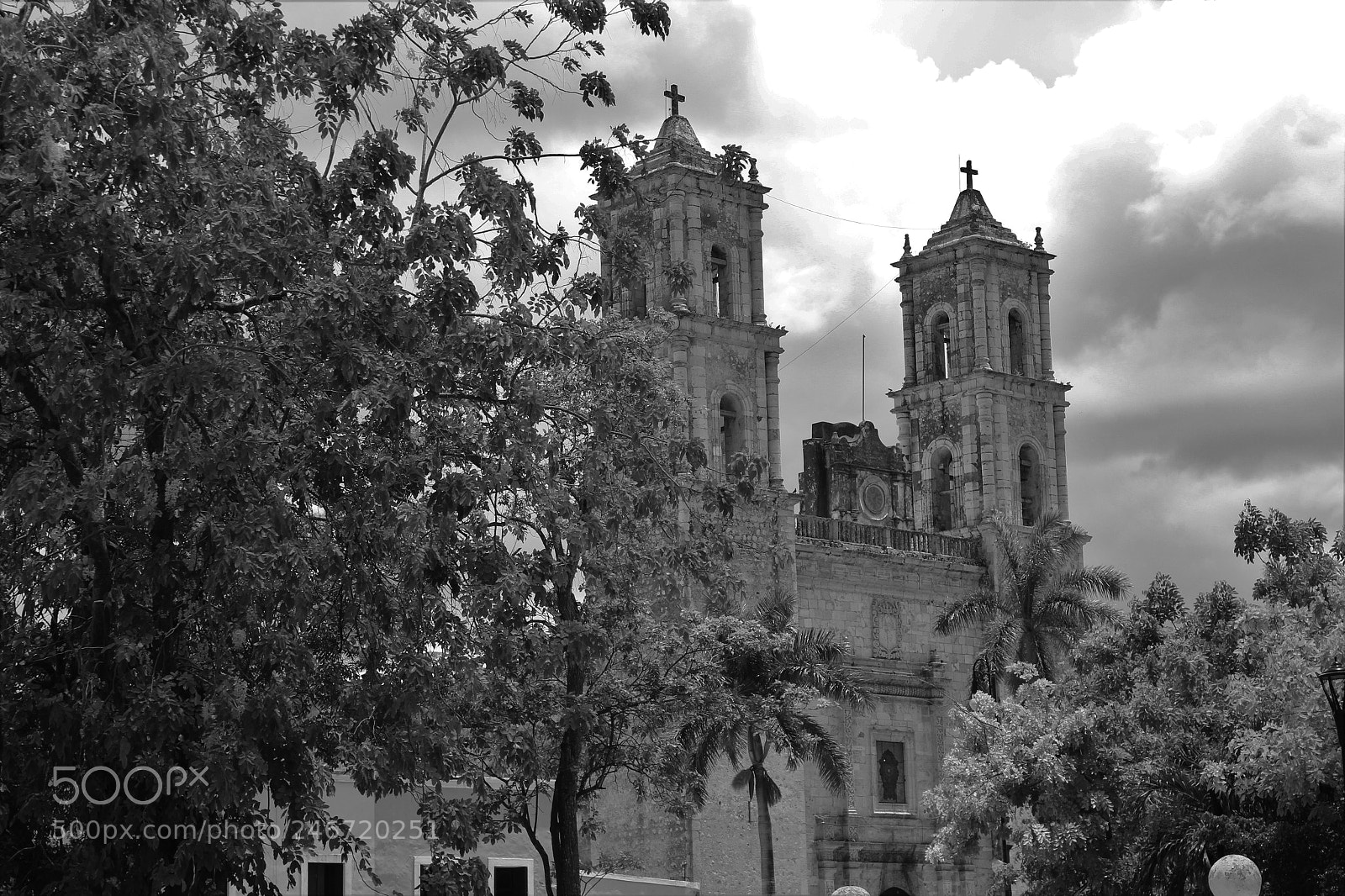 Canon EOS 600D (Rebel EOS T3i / EOS Kiss X5) sample photo. Merida photography
