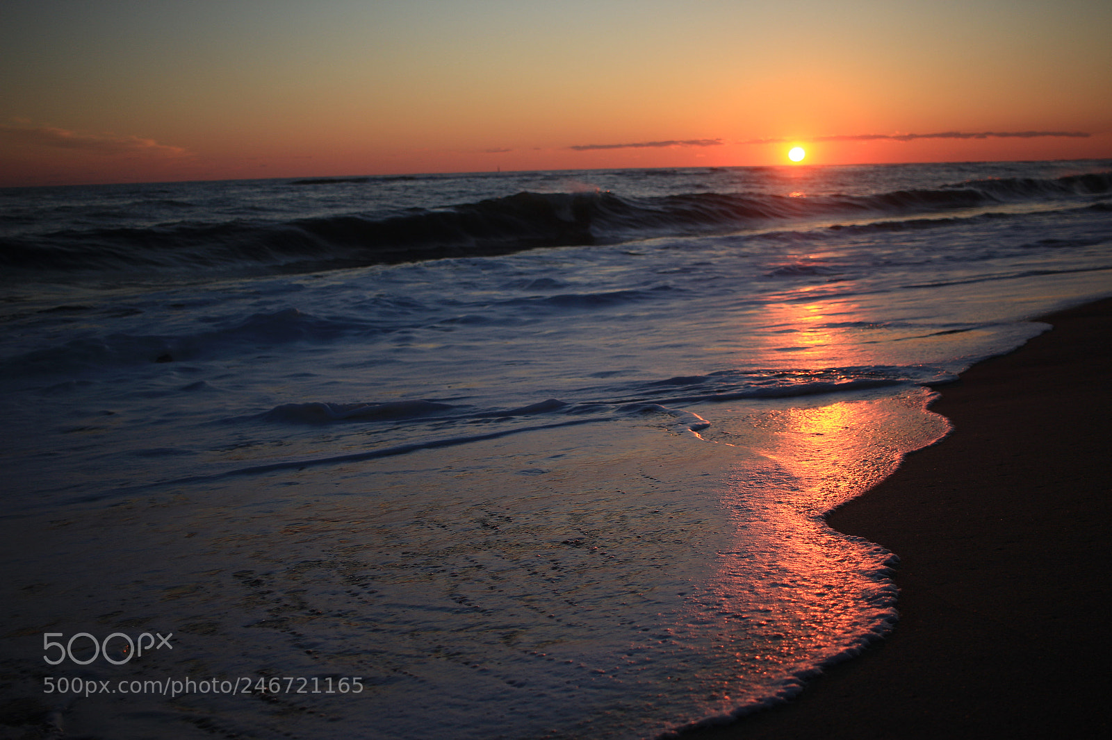 Canon EOS 1200D (EOS Rebel T5 / EOS Kiss X70 / EOS Hi) sample photo. Sunset at south beach photography