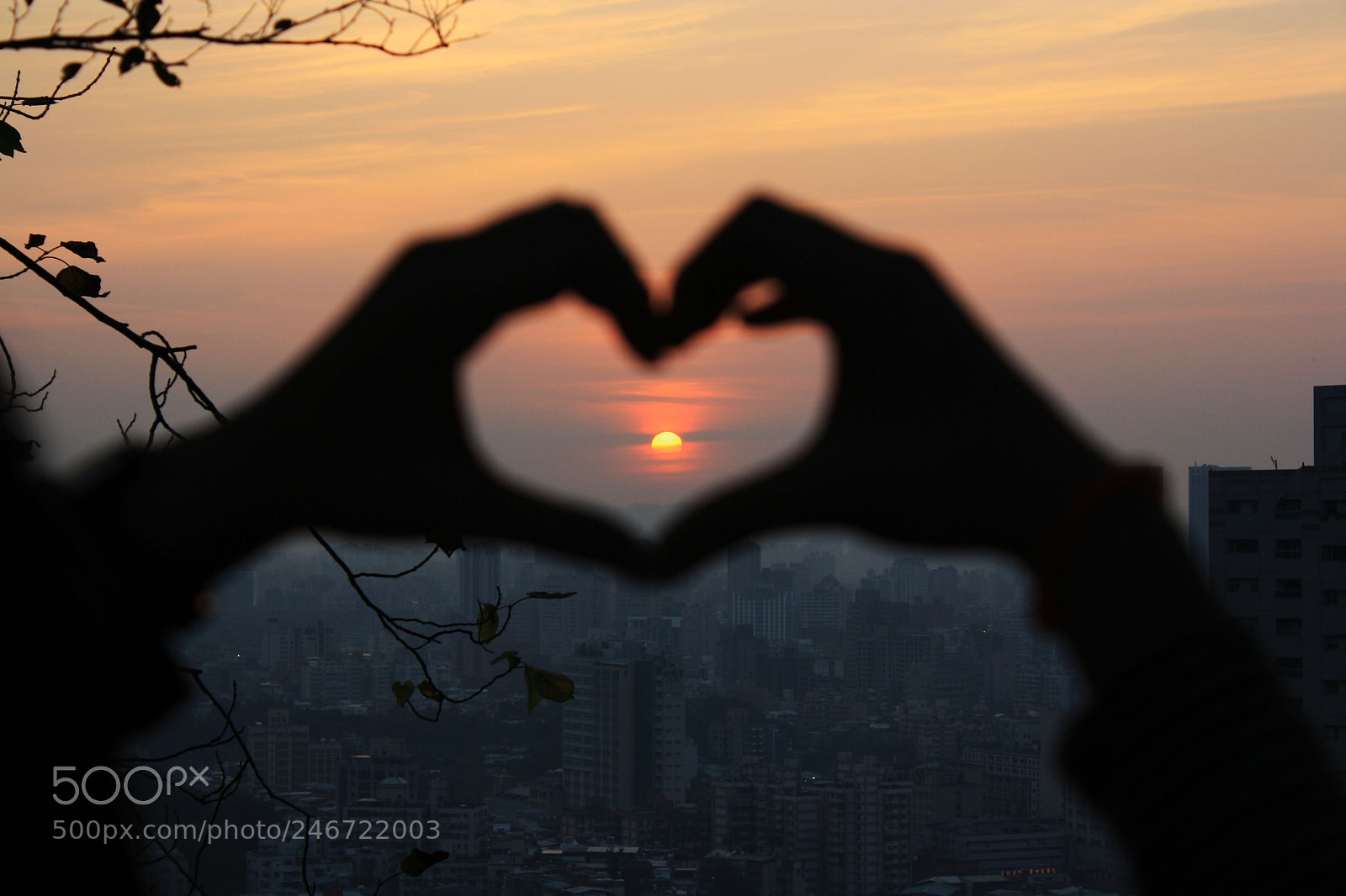 Canon EOS 1000D (EOS Digital Rebel XS / EOS Kiss F) sample photo. Sun photography