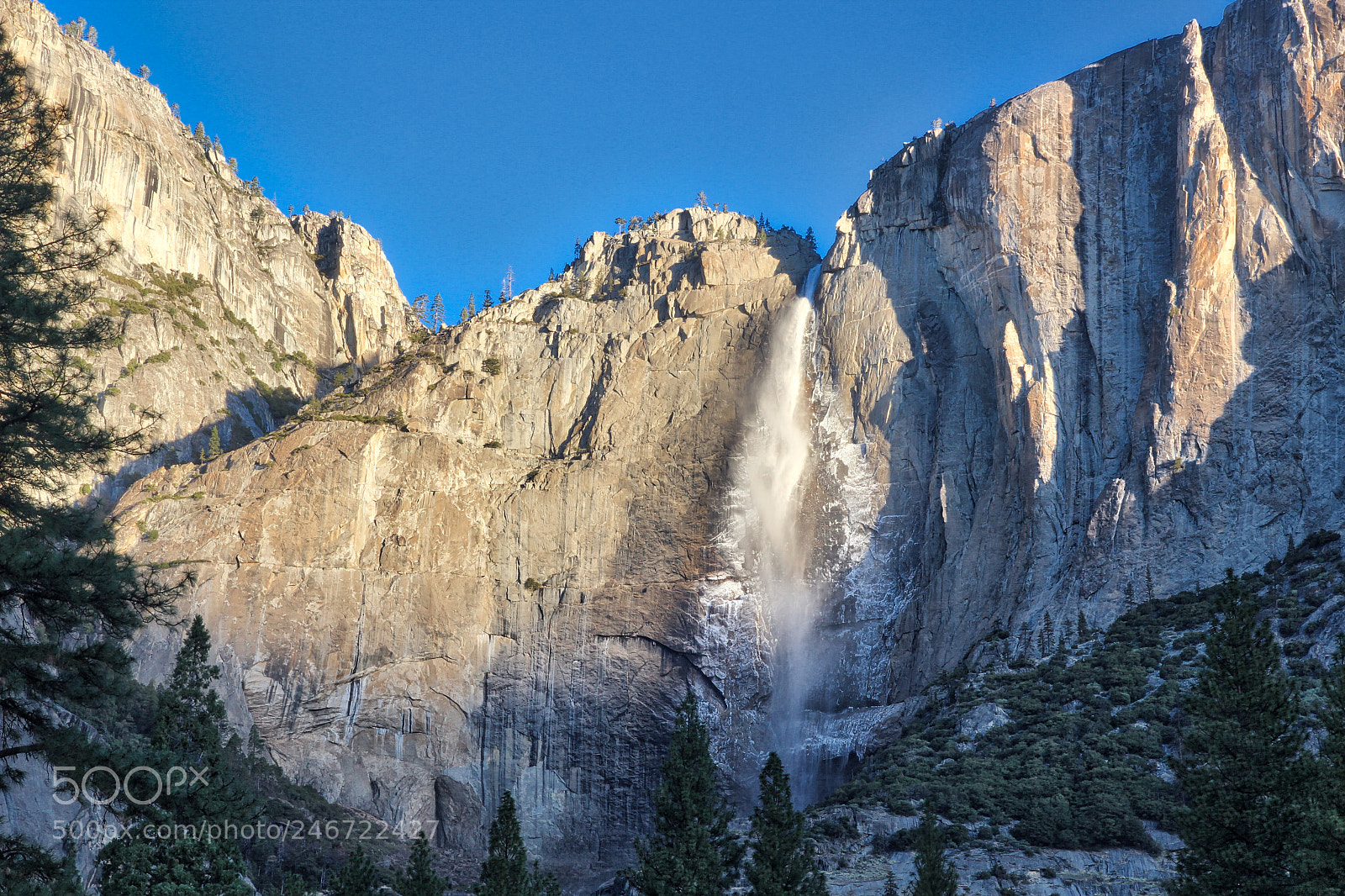 Canon EOS 600D (Rebel EOS T3i / EOS Kiss X5) sample photo. Sunrise at yosemite falls photography