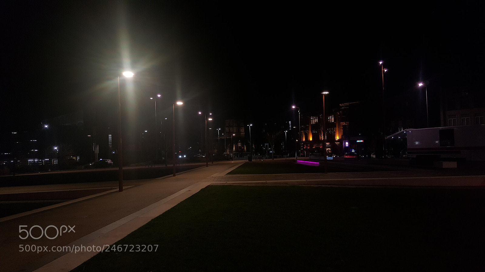 Samsung Galaxy Note5 sample photo. Lost in the 'night photography