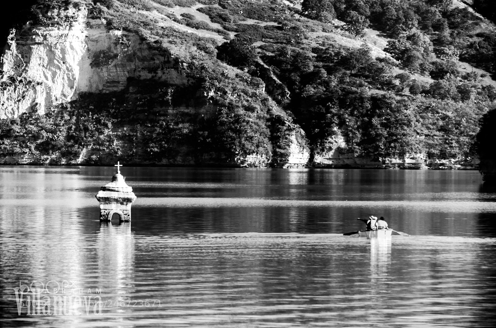 Nikon D5100 sample photo. Somewhere, under de water... photography