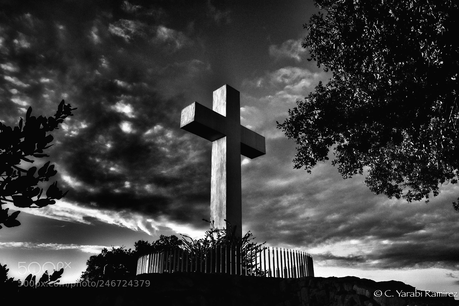 Nikon D5200 sample photo. Carry your cross photography