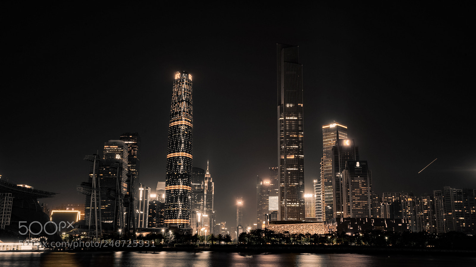Sony a7 II sample photo. Night in guangzhou 广州夜色 photography