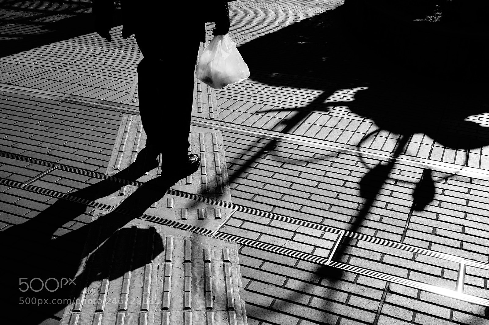 Sony Alpha NEX-5T sample photo. Street photography