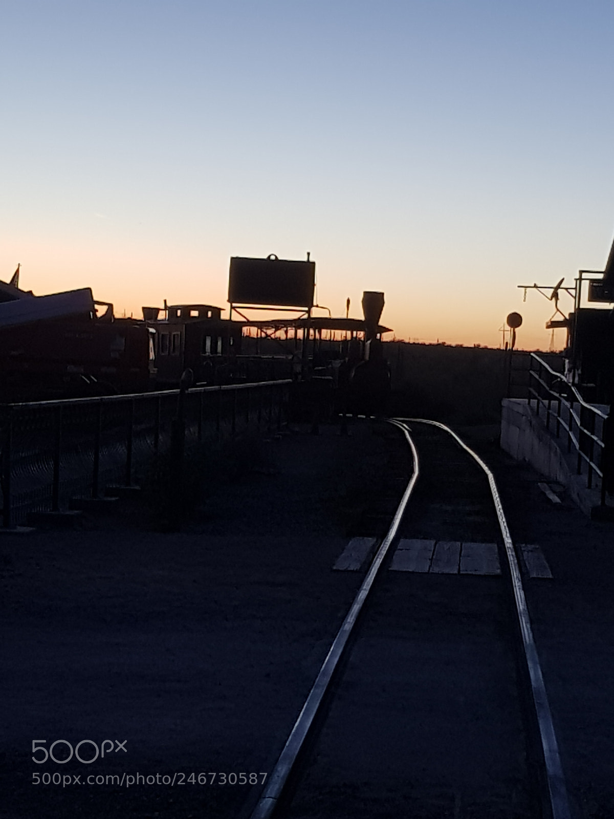 Samsung Galaxy S8+ sample photo. Old train sunset photography