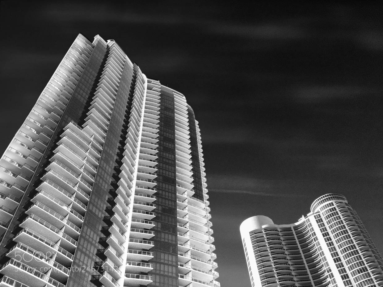 Apple iPhone 5s sample photo. Sunny isles photography