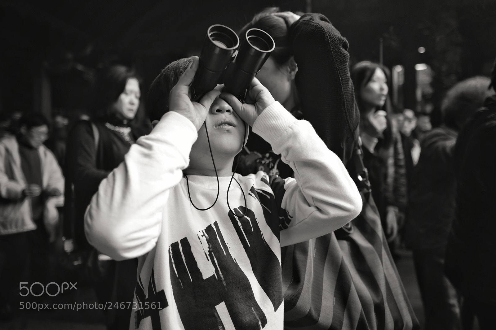 Leica Q (Typ 116) sample photo. Boy, and his telescope ～ photography