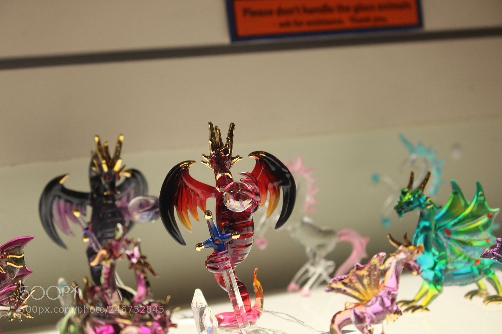 Canon EF-S 55-250mm F4-5.6 IS II sample photo. Glass case of dragons photography