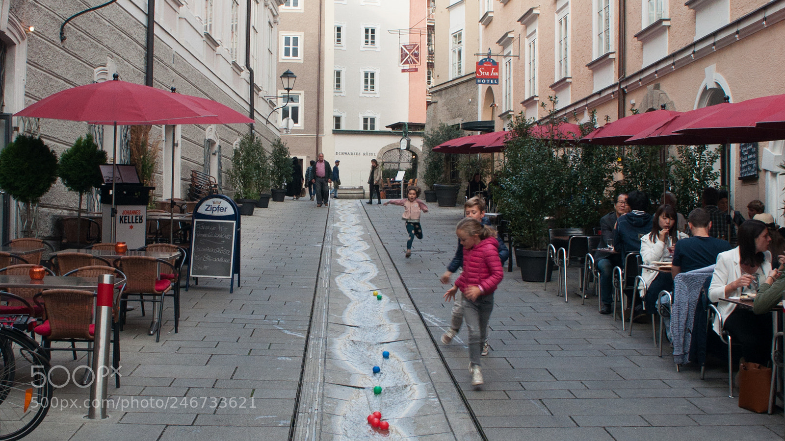 Nikon D5000 sample photo. Children playing after the photography