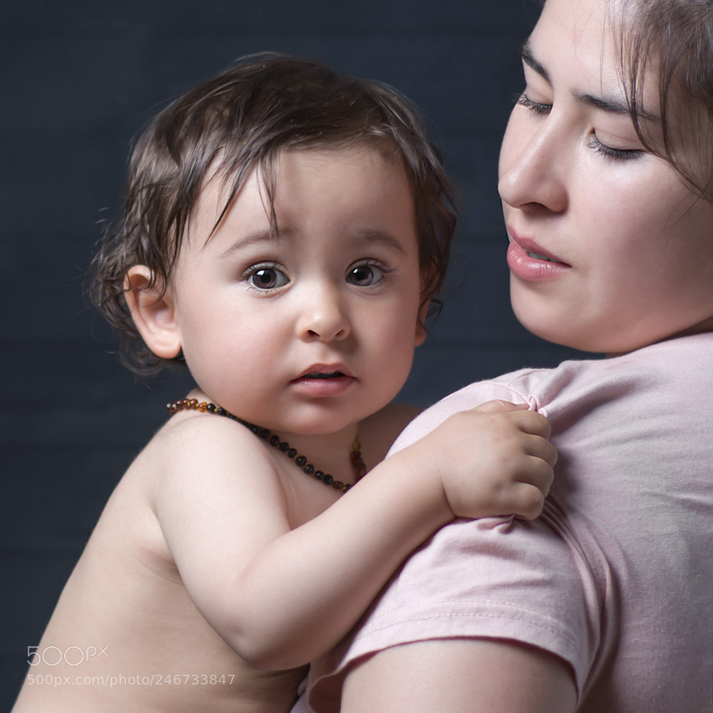 Nikon D7100 sample photo. Se siente protegido photography