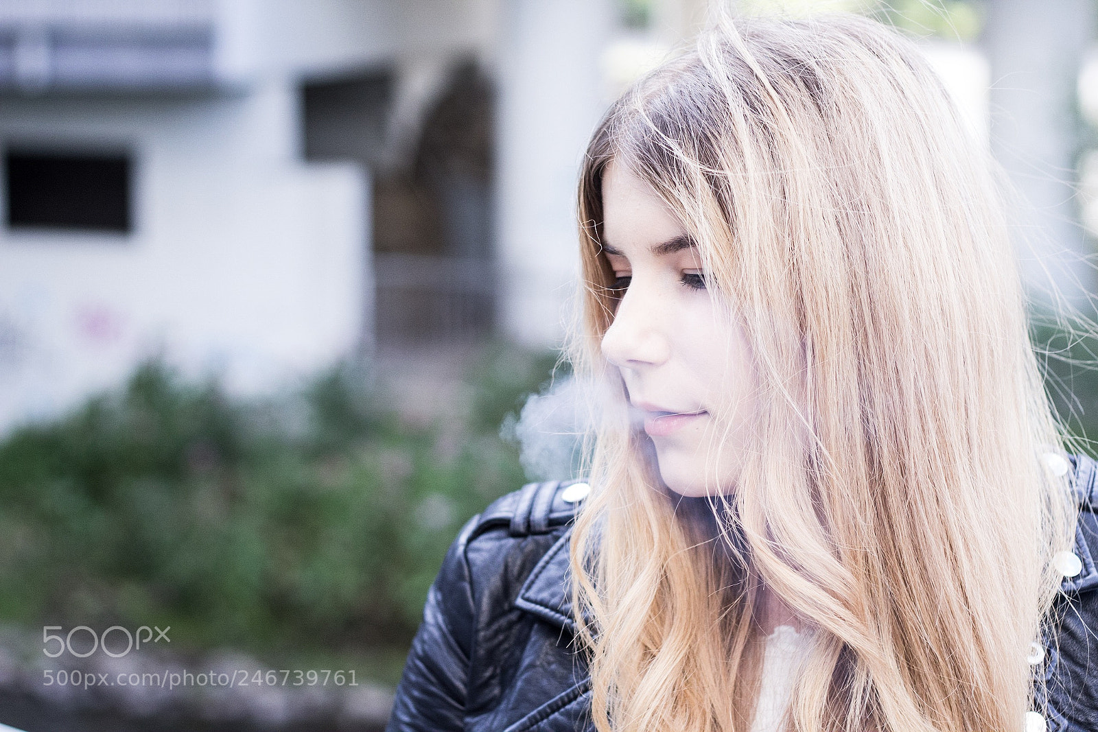 Canon EOS 100D (EOS Rebel SL1 / EOS Kiss X7) sample photo. Cloudy breath photography