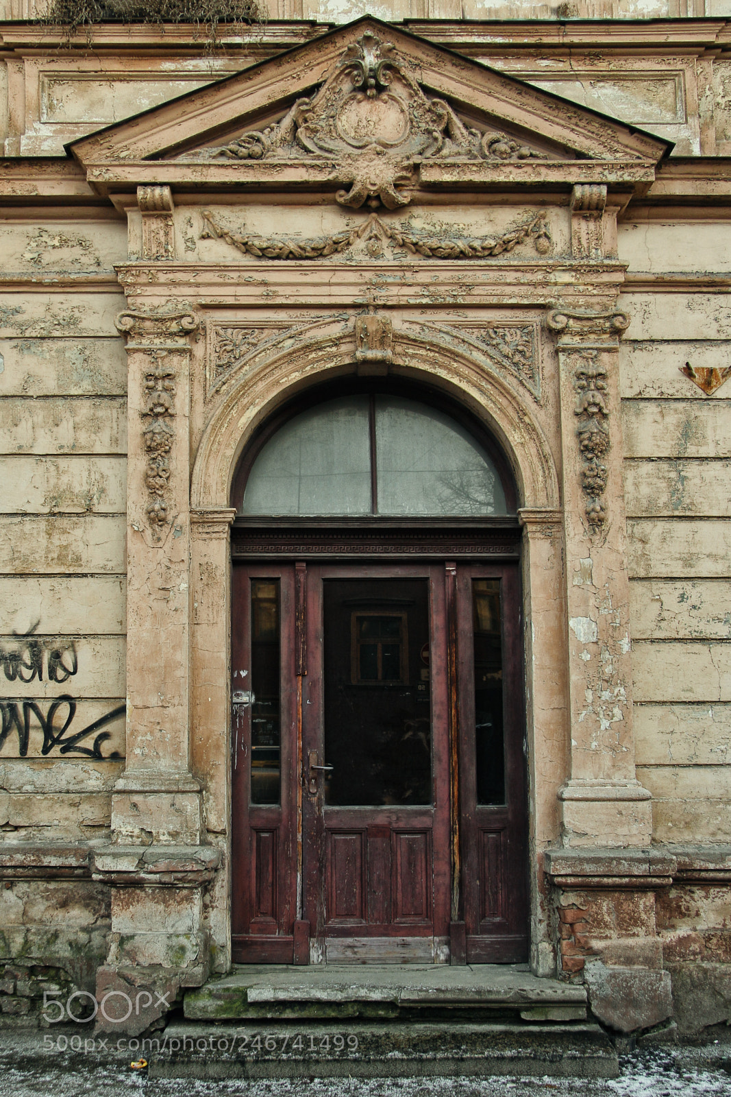 Canon EOS 60D sample photo. The door photography