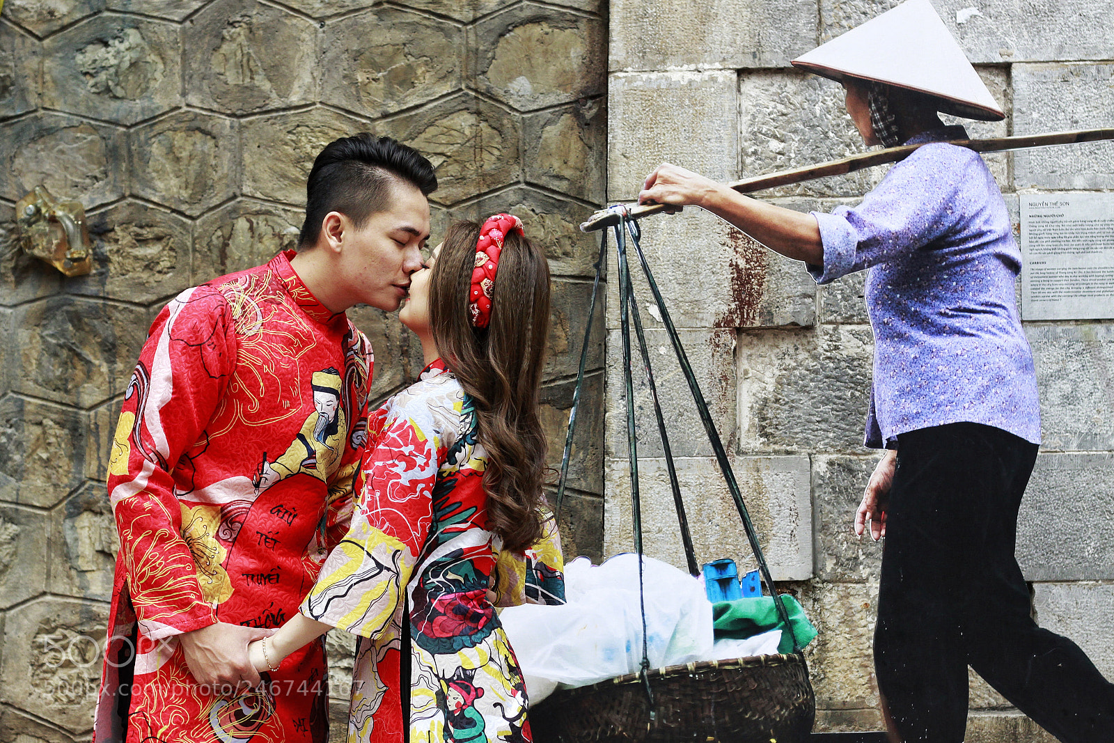 Canon EOS 50D sample photo. The kiss photography
