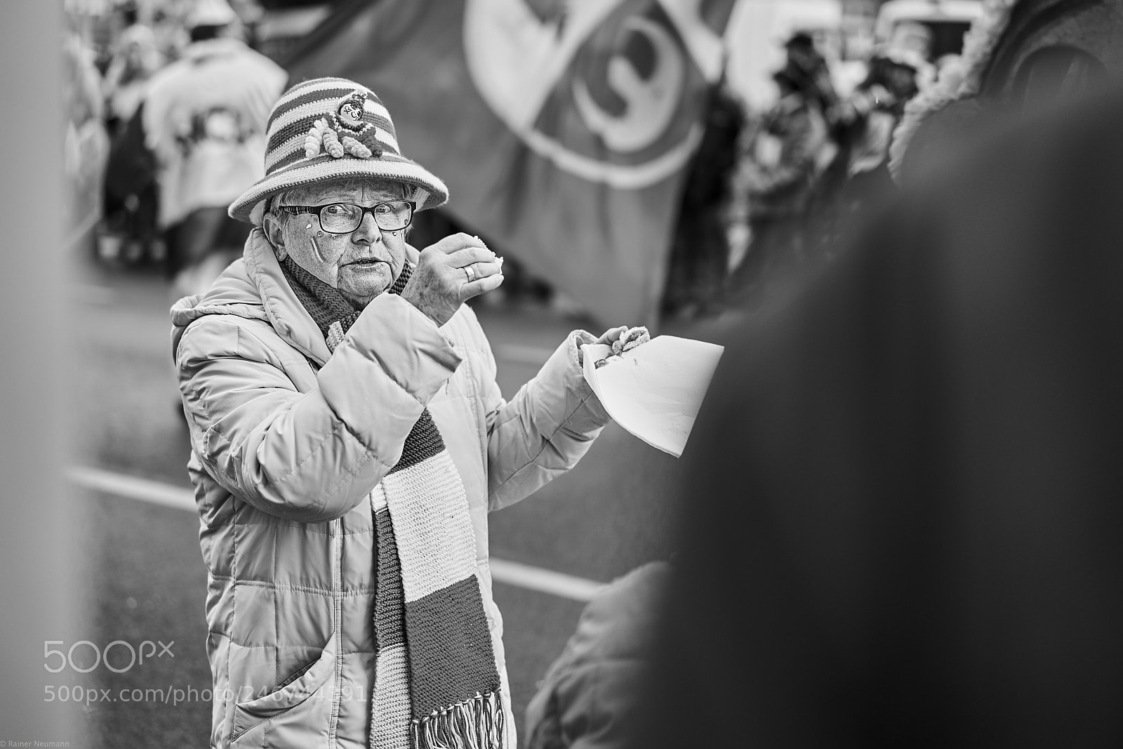Sony a7R II sample photo. Frau 437 b&w photography