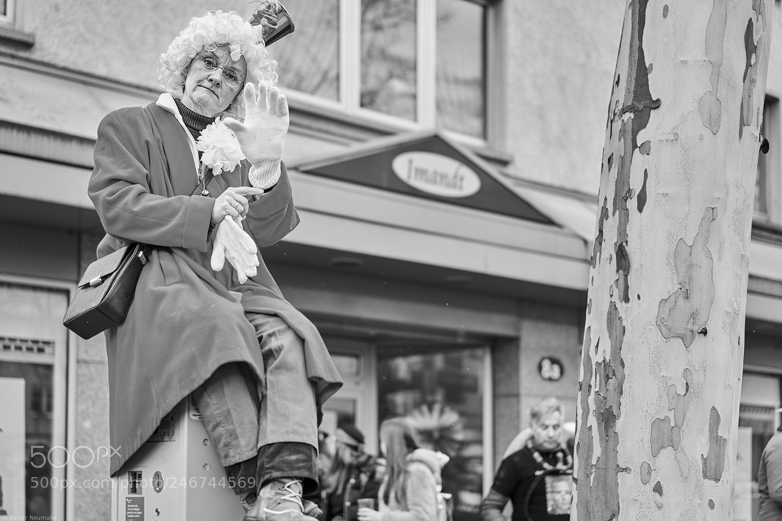 Sony a7R II sample photo. Frau 450 b&w photography