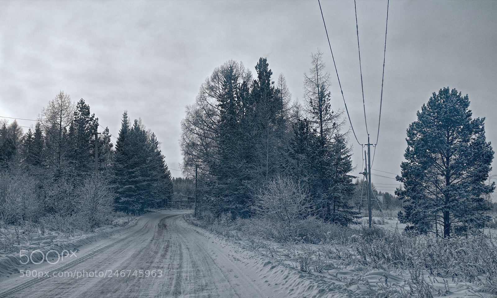 Canon EOS 1300D (EOS Rebel T6 / EOS Kiss X80) sample photo. Snow vs twilight photography