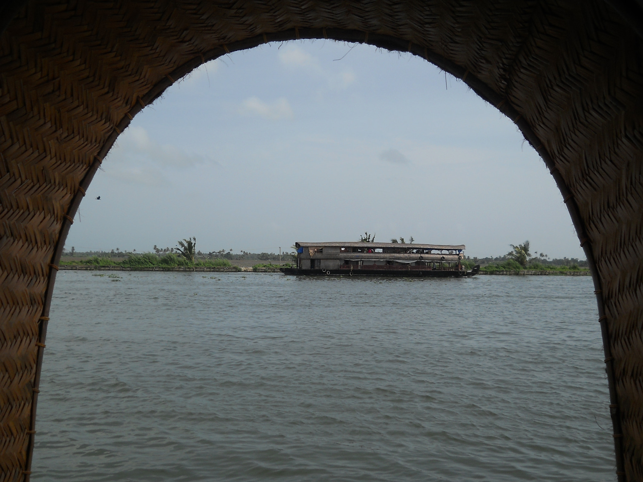 Nikon Coolpix L21 sample photo. House boat photography