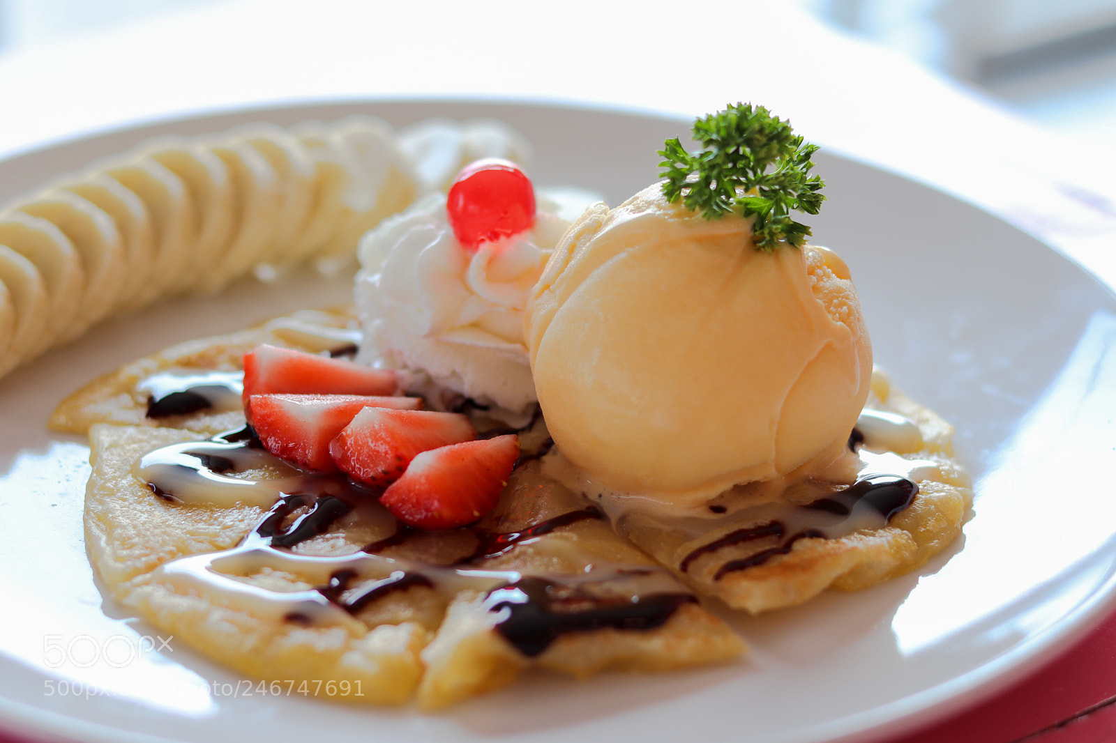 Canon EOS 77D (EOS 9000D / EOS 770D) sample photo. Edit photography