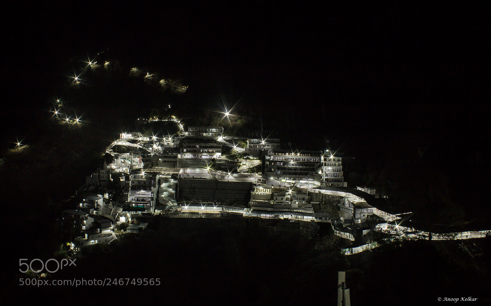 Canon EOS 700D (EOS Rebel T5i / EOS Kiss X7i) sample photo. Enlightened shrine photography
