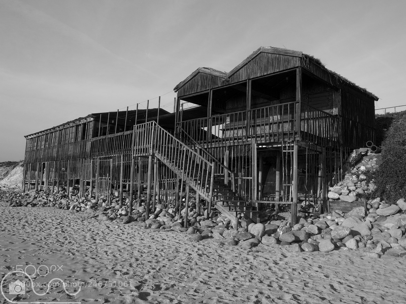 Olympus OM-D E-M5 II sample photo. Shack on the beach photography