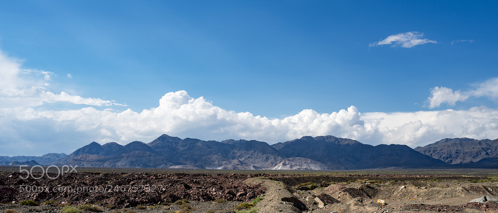 Sony a7 II sample photo. On the road 在路上 photography