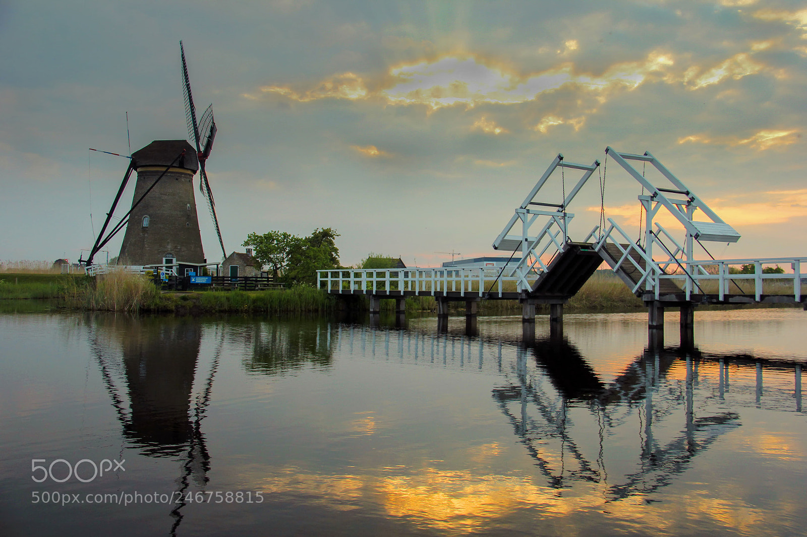 Canon EOS 60D sample photo. Kinderdijk photography