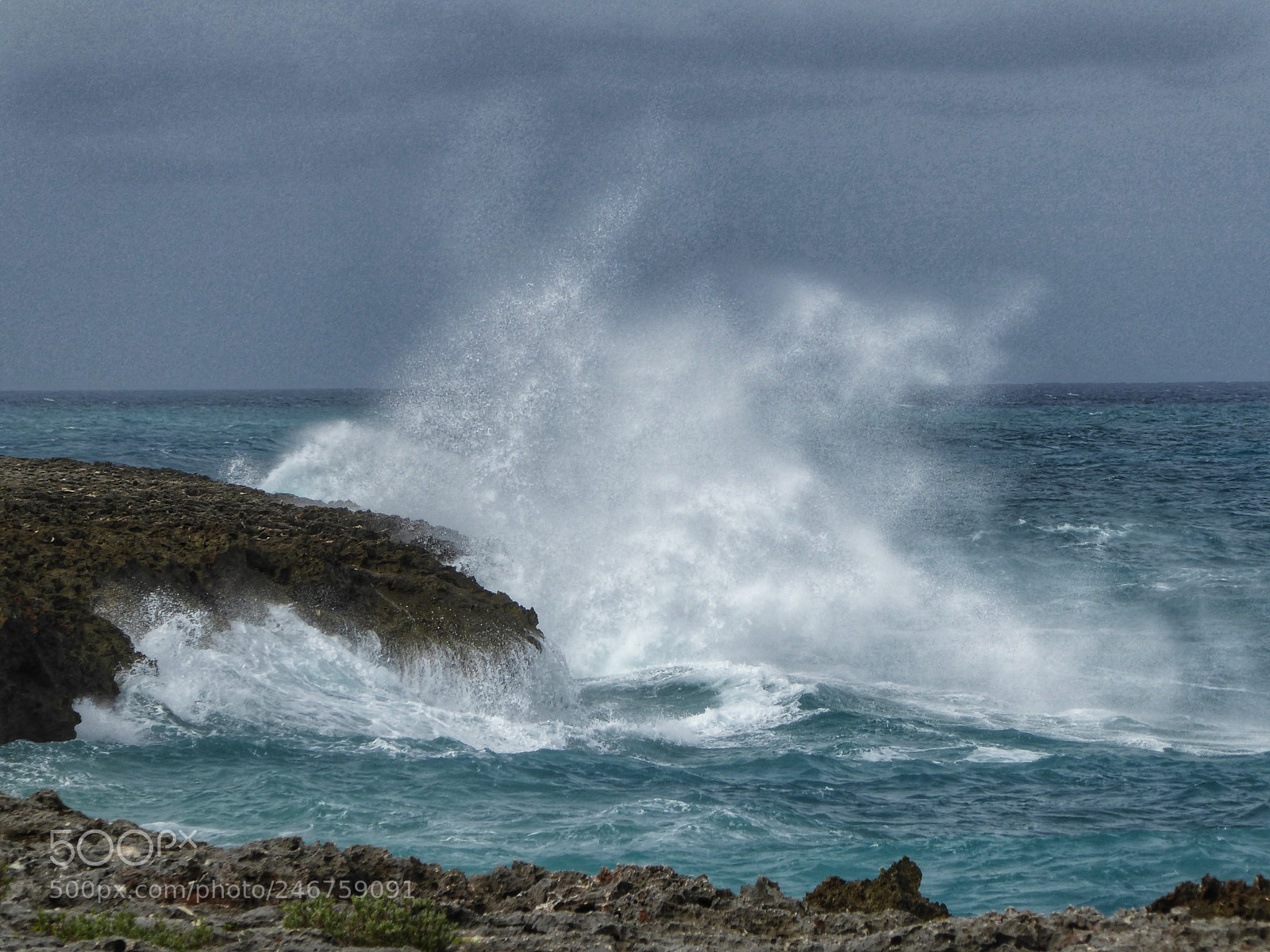 Panasonic DMC-TZ71 sample photo. Waves on the coast photography