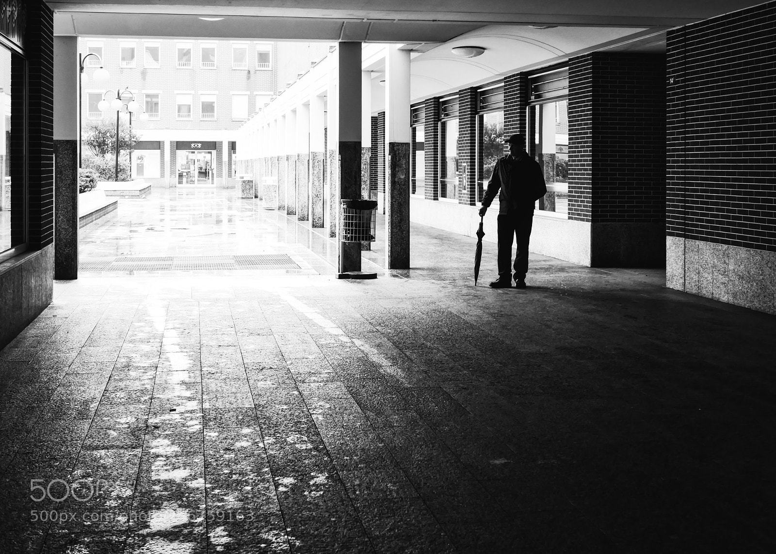 Panasonic Lumix DMC-GX85 (Lumix DMC-GX80 / Lumix DMC-GX7 Mark II) sample photo. Urban people man with photography