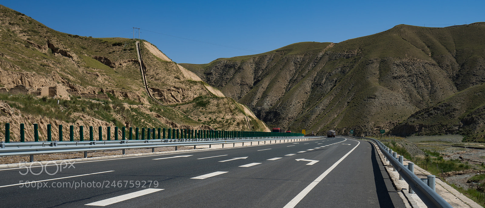 Sony a7 II sample photo. On the way to photography