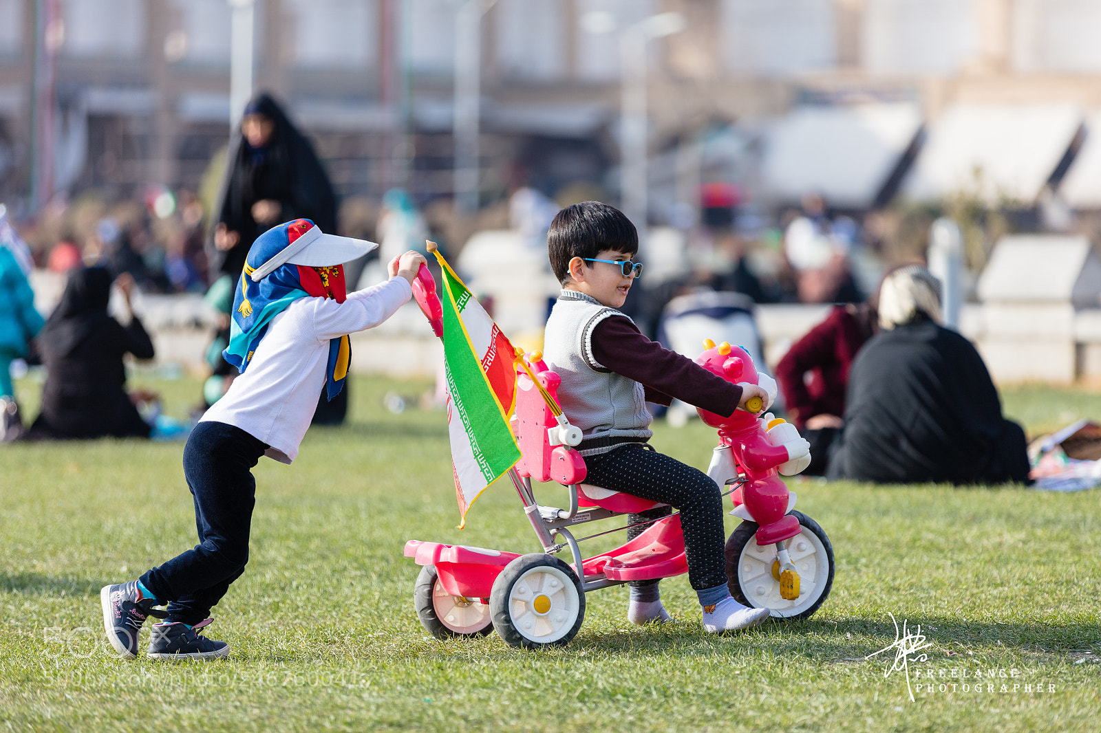 Canon EOS 5DS sample photo. Children in iran photography