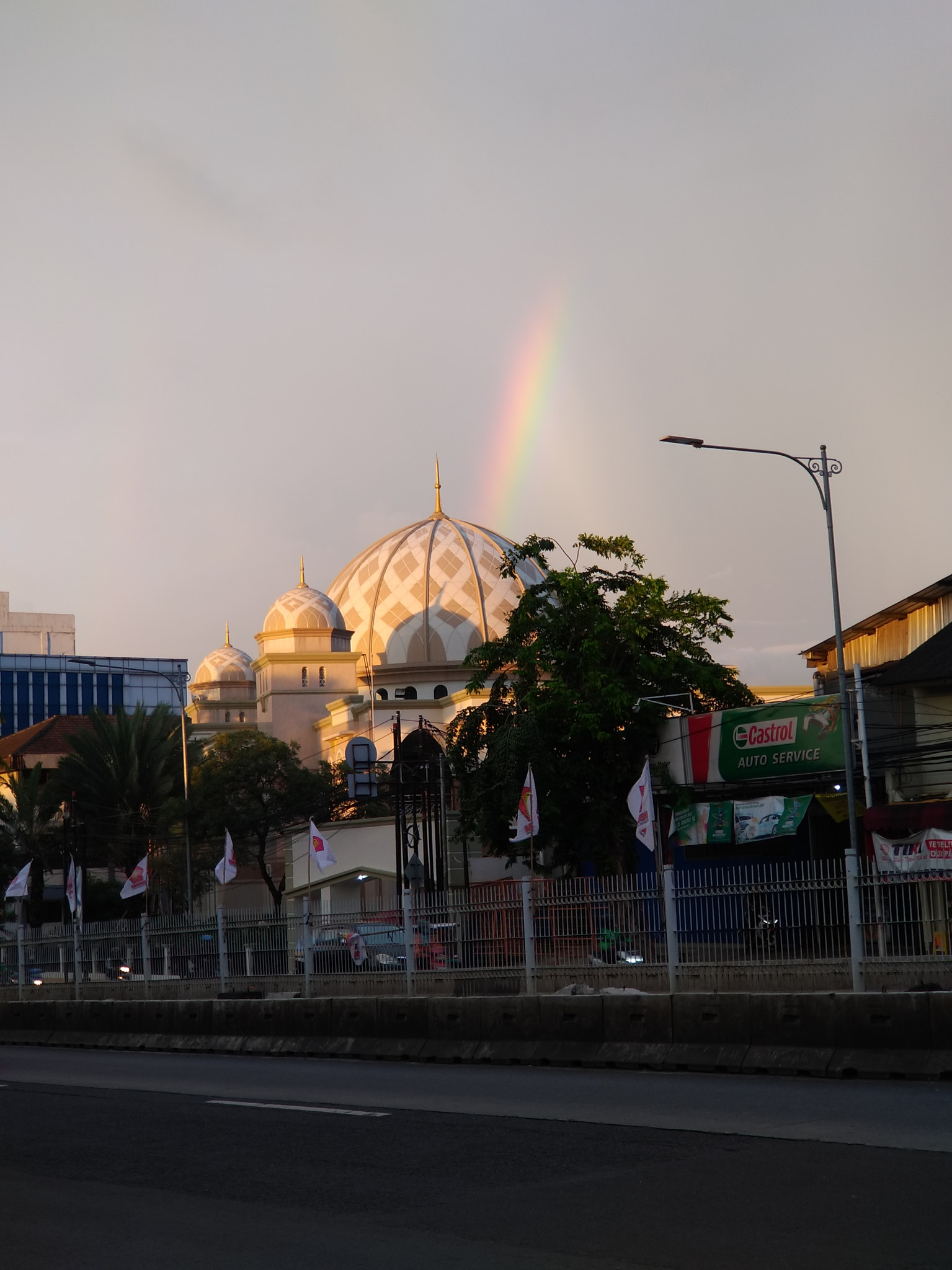 ASUS ZenFone 3 Zoom (ZE553KL) sample photo. Rainbow behind the mosque photography