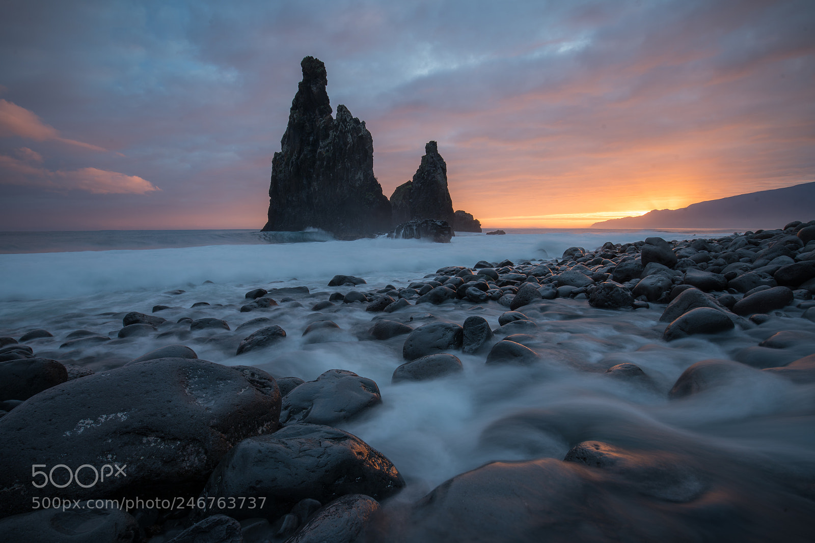 Sony a7R II sample photo. Expose the rising sun photography